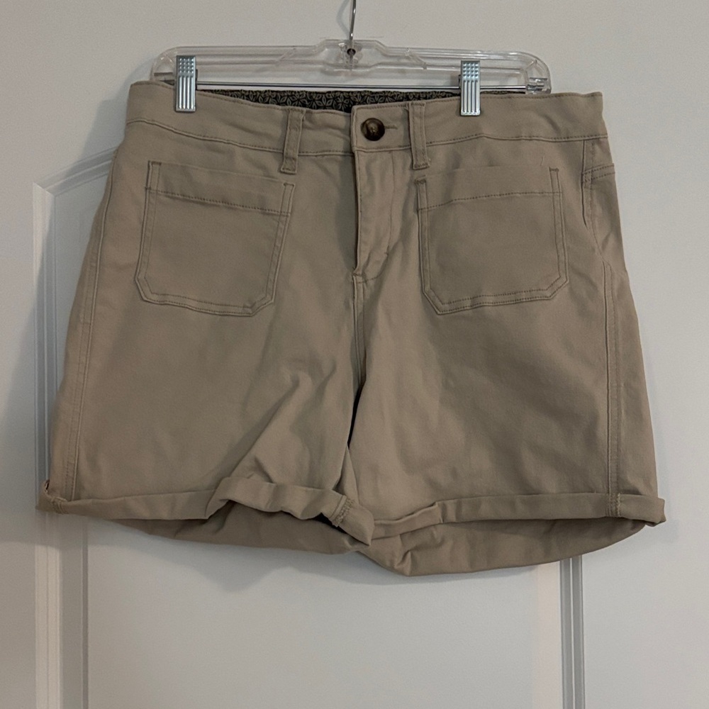 one 5 one Women's Cargo Shorts in Tan